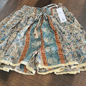 Cute shorts - brand new